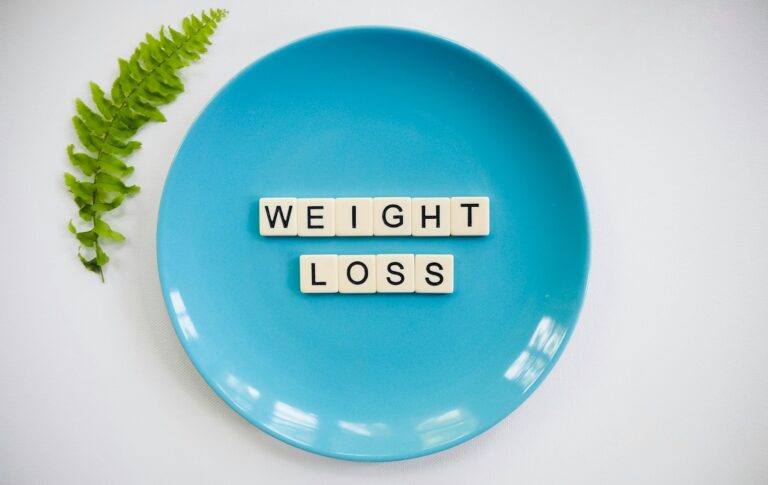 losing weight, blue and white i love you round plate