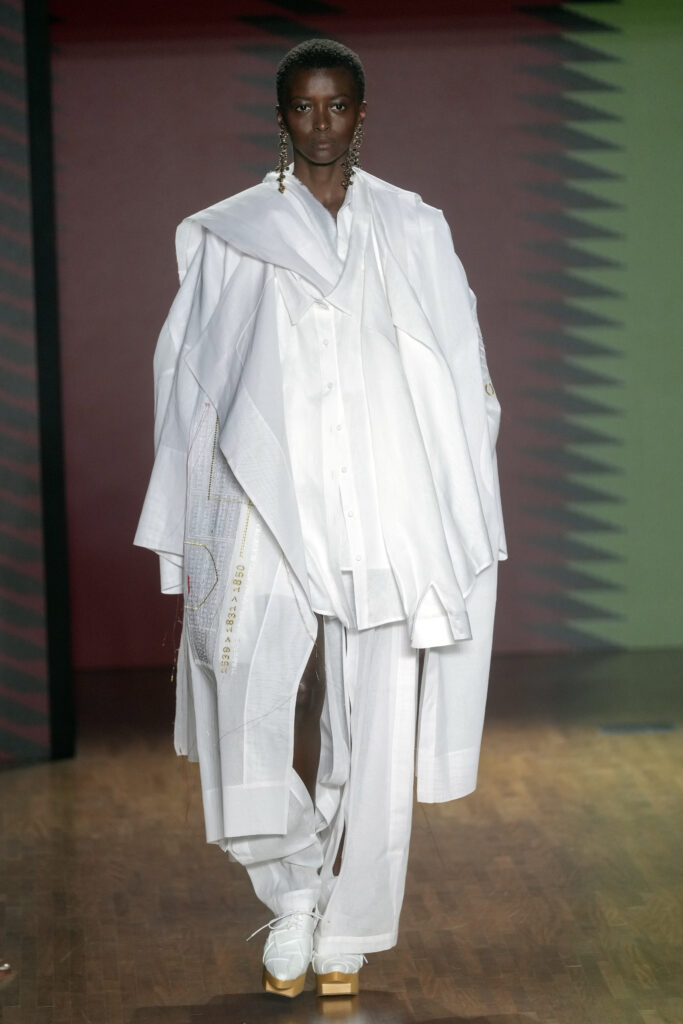 A model wears a creation from the Apartamento 03 collection during Sao Paulo Fashion Week in Sao Paulo, Friday, Oct. 18, 2024. (AP Photo/Andre Penner)