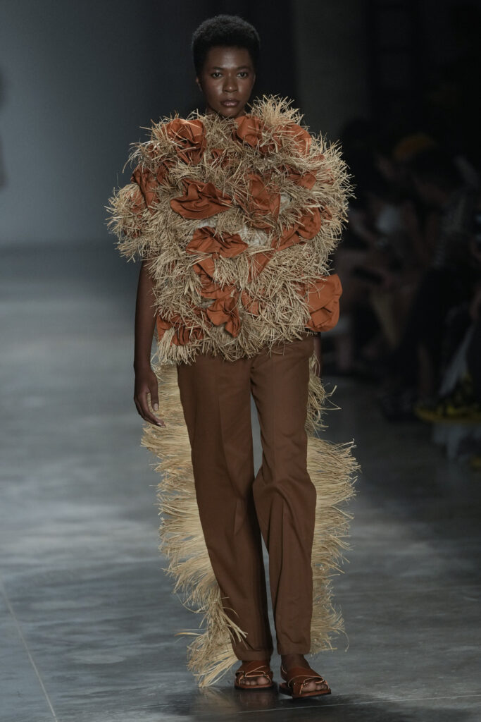 A model wears a creation from the Sou de Algodao collection during Sao Paulo Fashion Week in Sao Paulo, Friday, Oct. 18, 2024. (AP Photo/Andre Penner)
