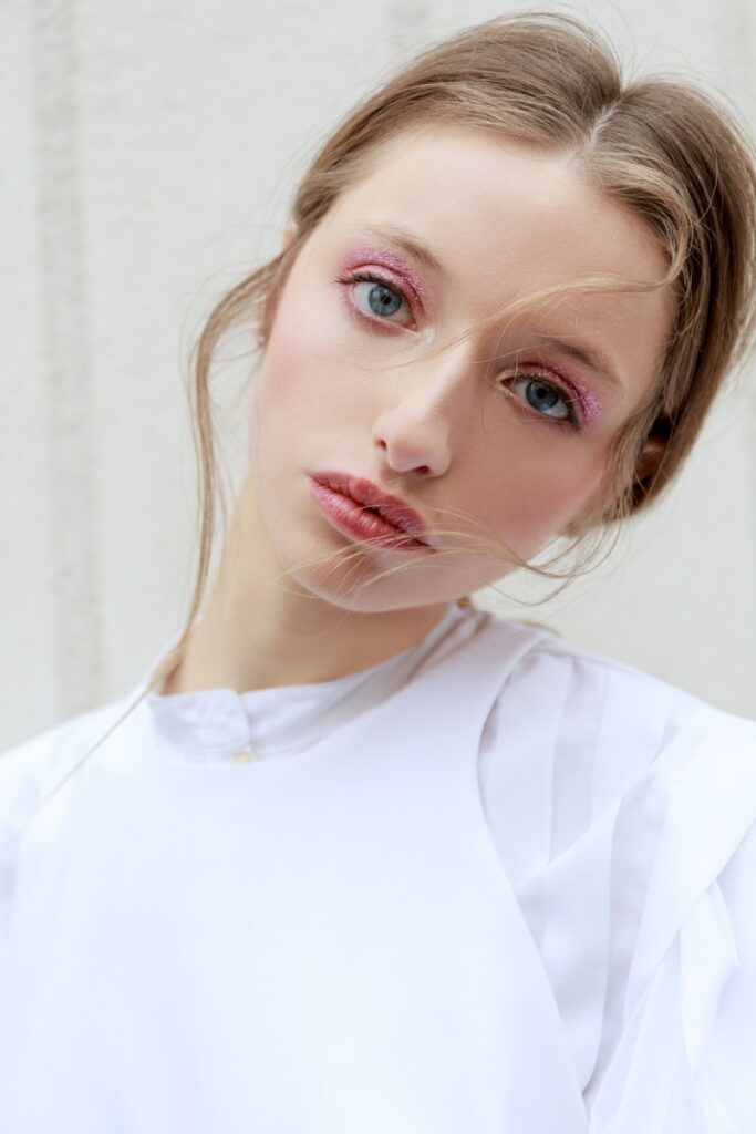 Achieve a Flawless Natural Makeup Look: Step by Step Guide