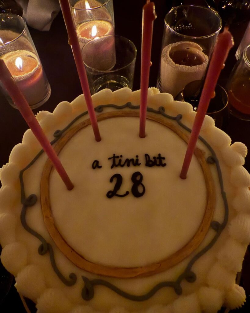 Hailey Biber's Birthday Cake decorated in elegant blue and gold icing​ (Photo: Instagram)