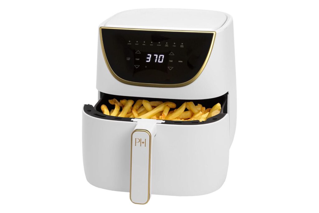 Paris Hilton Air Fryer large 6 Quart Capacity (Photo: AMAZON)