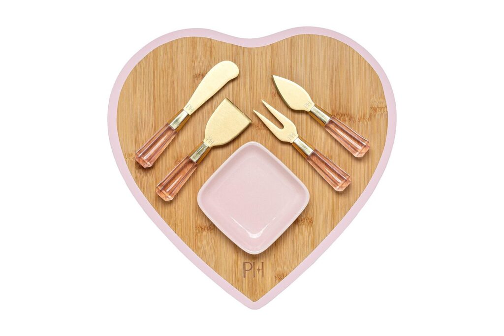 Paris Hilton Charcuterie Board and serving Set (Photo: AMAZON)