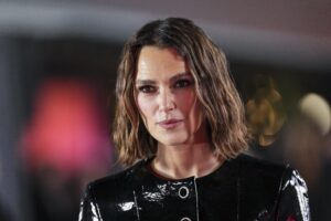 Keira Knightley Black Doves netflix