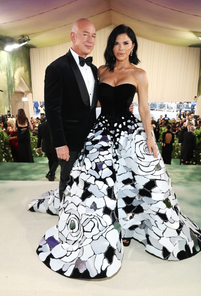 NEW YORK, NEW YORK - MAY 06: Jeff Bezos and Lauren Sanchez attend The 2024 Met Gala Celebrating "Sleeping Beauties: Reawakening Fashion" at The Metropolitan Museum of Art on May 06, 2024 in New York City. (Photo by Kevin Mazur/MG24/Getty Images for The Met Museum/Vogue)