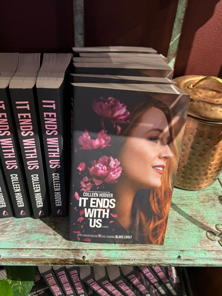 It Ends with Us Book (Photo: Anna Karolina Heinrich