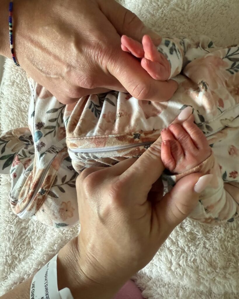 Lindsay Hubbard "She’s here!! 🎀 Gemma Britt Kufe"(Photo: Lindsay Hubbard/Facebook)