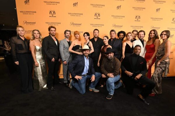 NEW YORK, NEW YORK - NOVEMBER 07: (L-R) Piper Perabo, Hassie Harrison, Luke Grimes, Wes Bentley, Kelly Reilly, Ethan Lee, Kelsey Asbille, Cole Hauser, Wendy Moniz, Gil Birmingham, Denim Richards, Jen Landon, John Emmet Tracy, Ian Bohen, Dawn Olivieri, Rob Kirkland and Kathryn Kelly attend Paramount Network's "Yellowstone" season 5B NYC premiere on November 07, 2024 in New York City. (Photo by Noam Galai/Getty Images for Paramount)