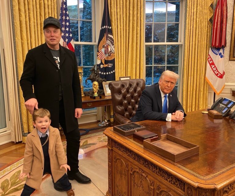 Elon Musk’s special bond with his Mini-Musk (Photo: Elon Musk/X)