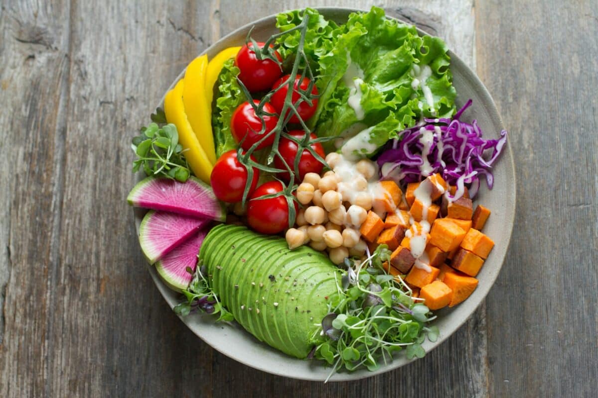 5 Reasons Meals Should Start with Veggies - bowl of vegetable salads