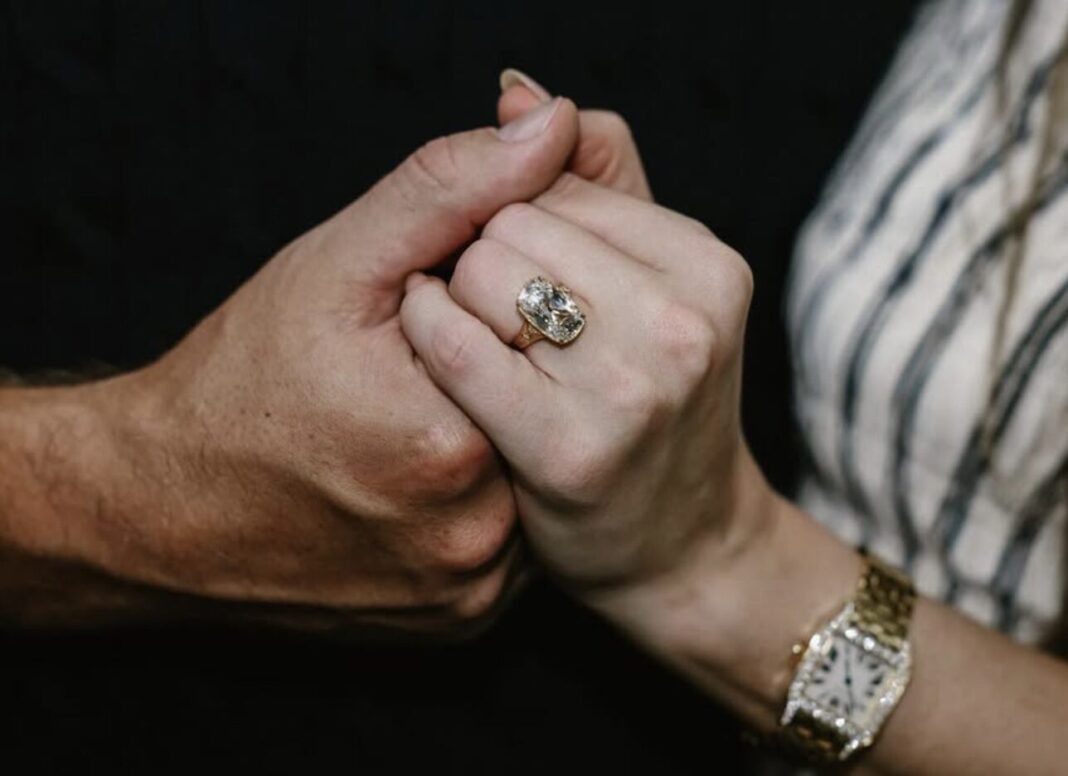 Kindred Lubeck made Taylor Swift’s Engagement Ring - Taylor Swift Is Engaged, Photo Instagram @taylor swift