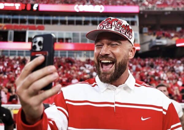 Travis Kelce Gets Loudly Booed, Photo Instagram @traviskelcefan87_