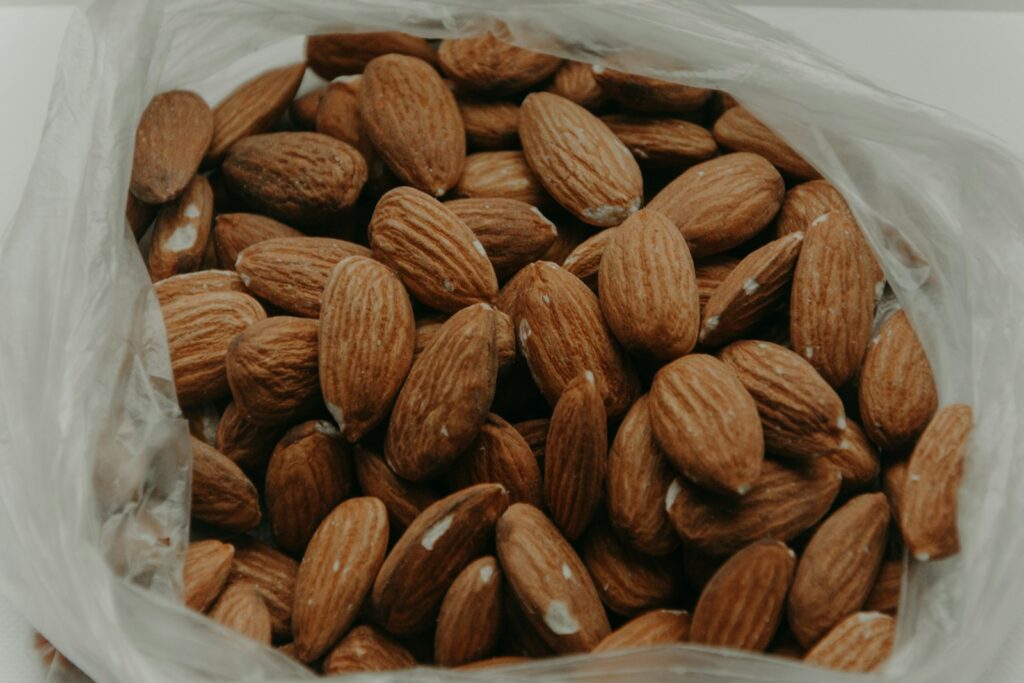 4 Reasons Handful Almonds