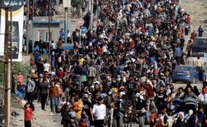 Palestinians Flee Gaza