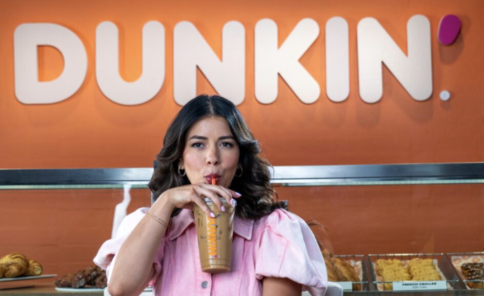 Jen Affleck in Dunkin