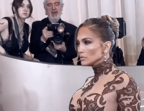 Contour Jennifer Lopez Golden Globes 2026