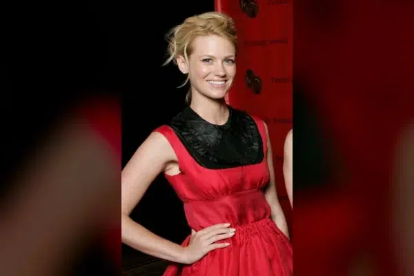 January Jones's "comeback" just sparked major backlash