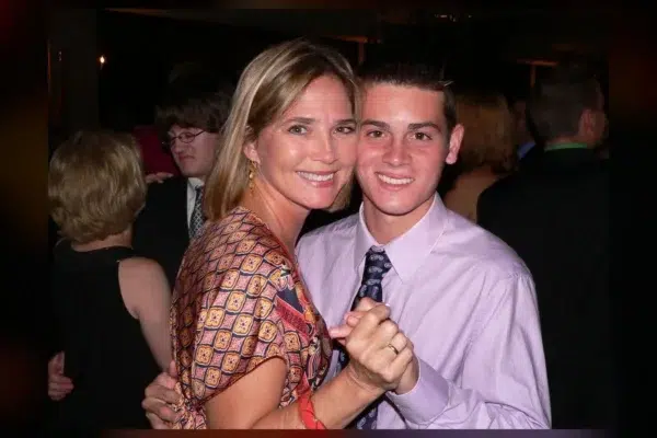 20 Years Apart: Mother & Son's Tearful Portland Reunion