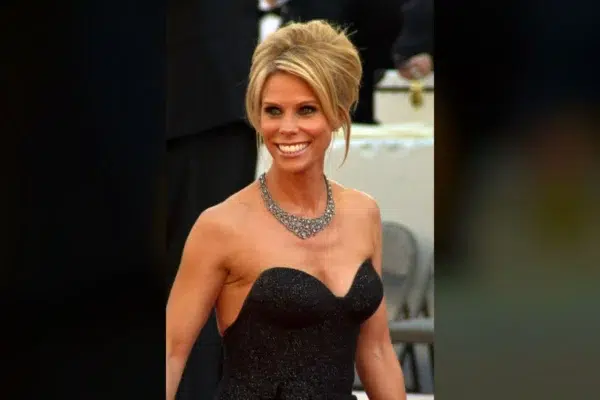 Cheryl Hines: Security lifted me during WHCD "shots fired”