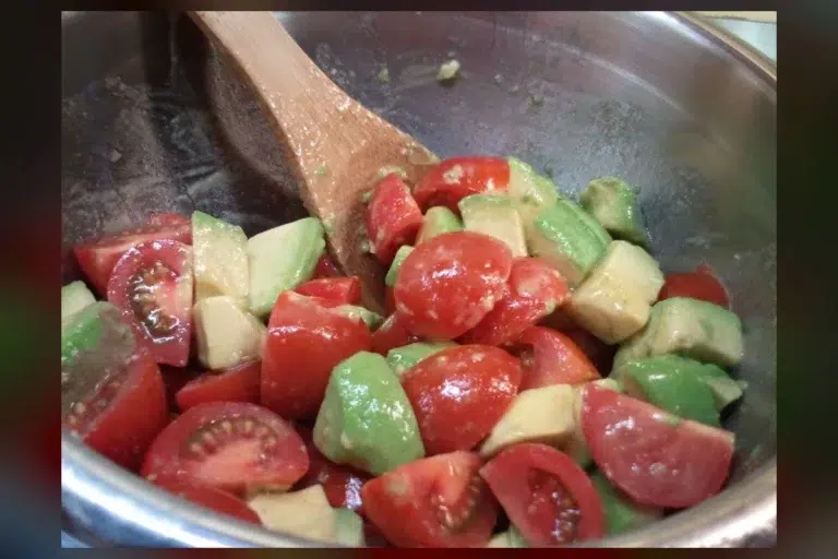 FDA: "Very limited evidence" tomatoes slash cancer risk