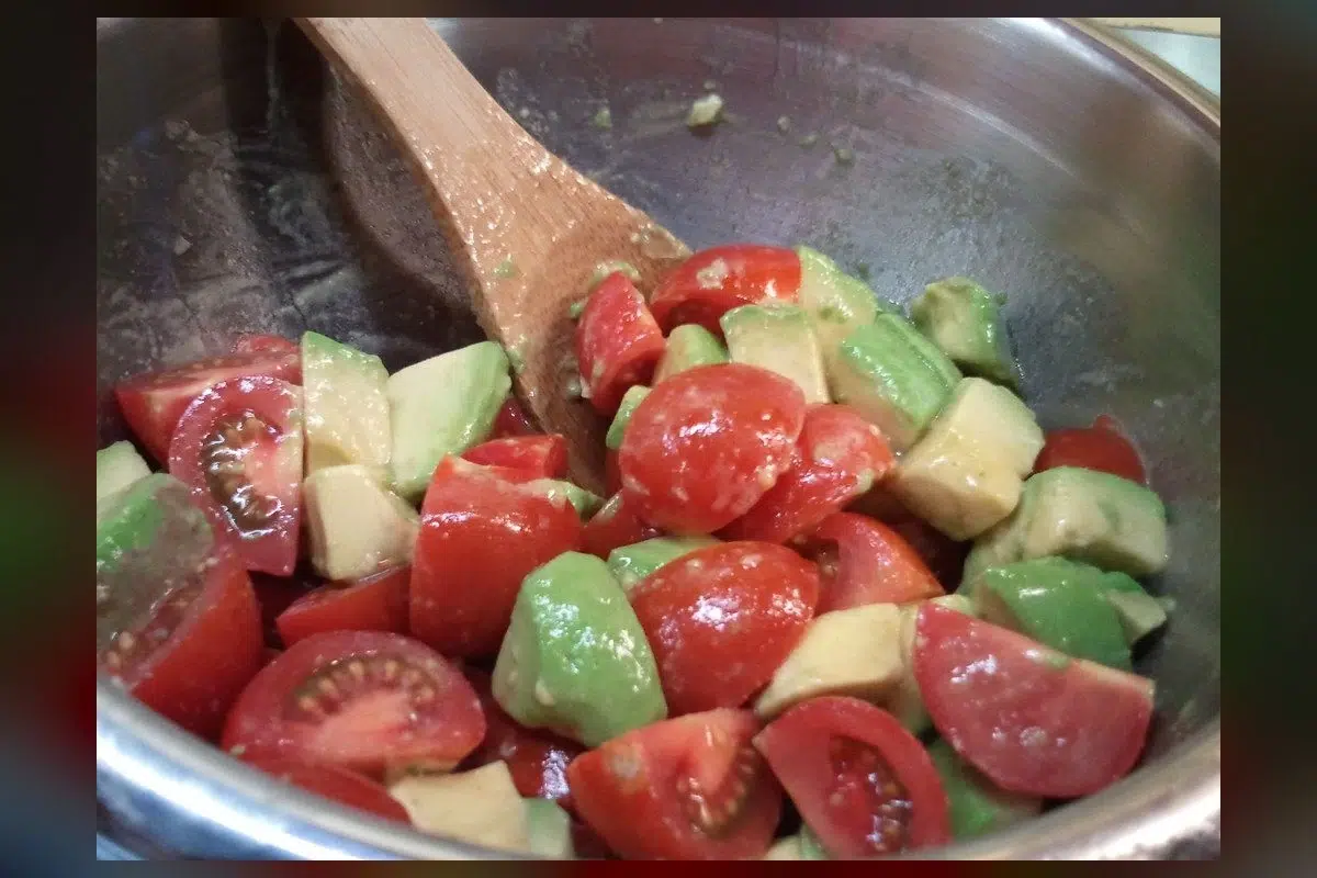 FDA: "Very limited evidence" tomatoes slash cancer risk