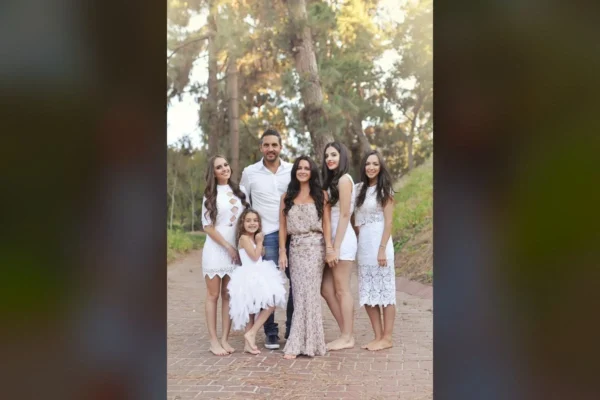 Mauricio's New 24-Year-Old Date Just Sent His Daughters Into a Rage