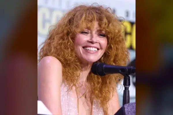 Natasha Lyonne’s Stone-Faced Silence Sparks Fury After Plane Removal Incident