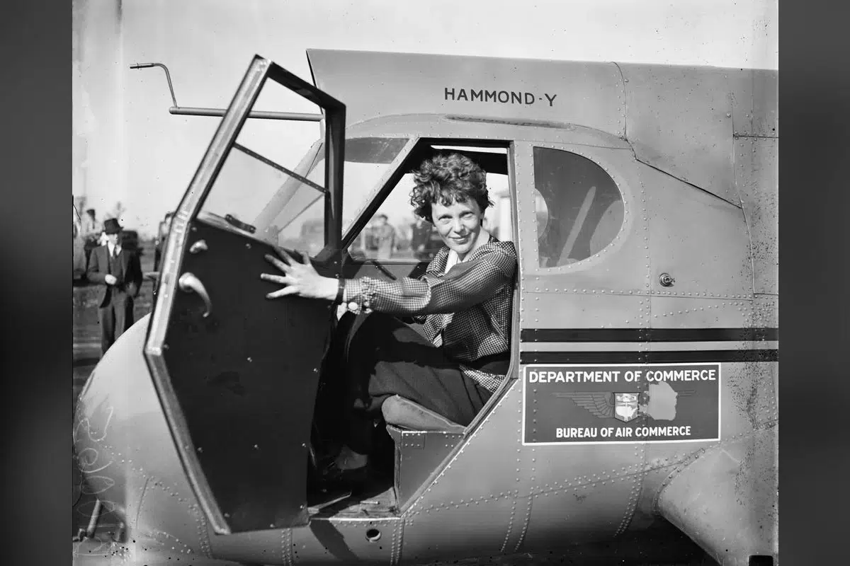 Amelia Earhart: Hear her terrifying 1932 solo flight voice.