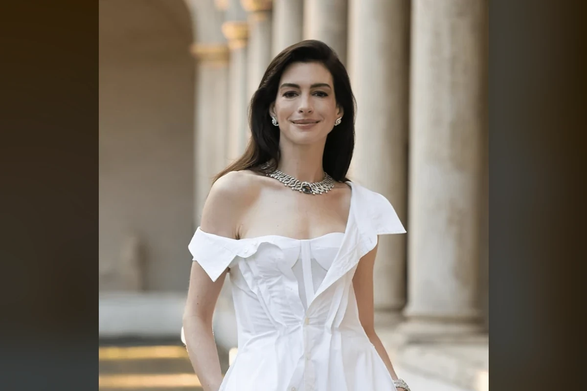 Anne Hathaway's Odyssey face sparks brutal Botox war.