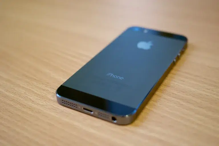 Apple: "Unavoidable" Price Hikes Hit iPhones Apple: "Unavoidable" Price Hikes Hit iPhones