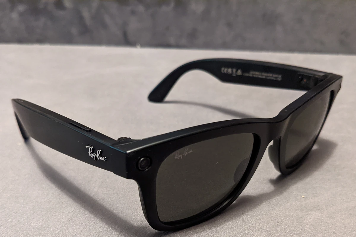 EssilorLuxottica's Billion-Dollar Feud Just Exploded