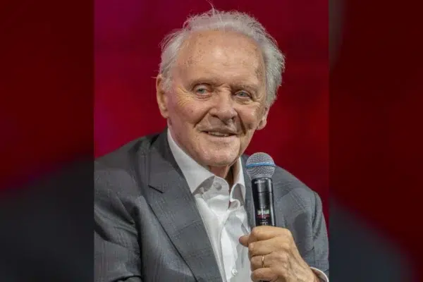 Anthony Hopkins’ Classical Album Surpasses 50,000 Copies in 24 Hours